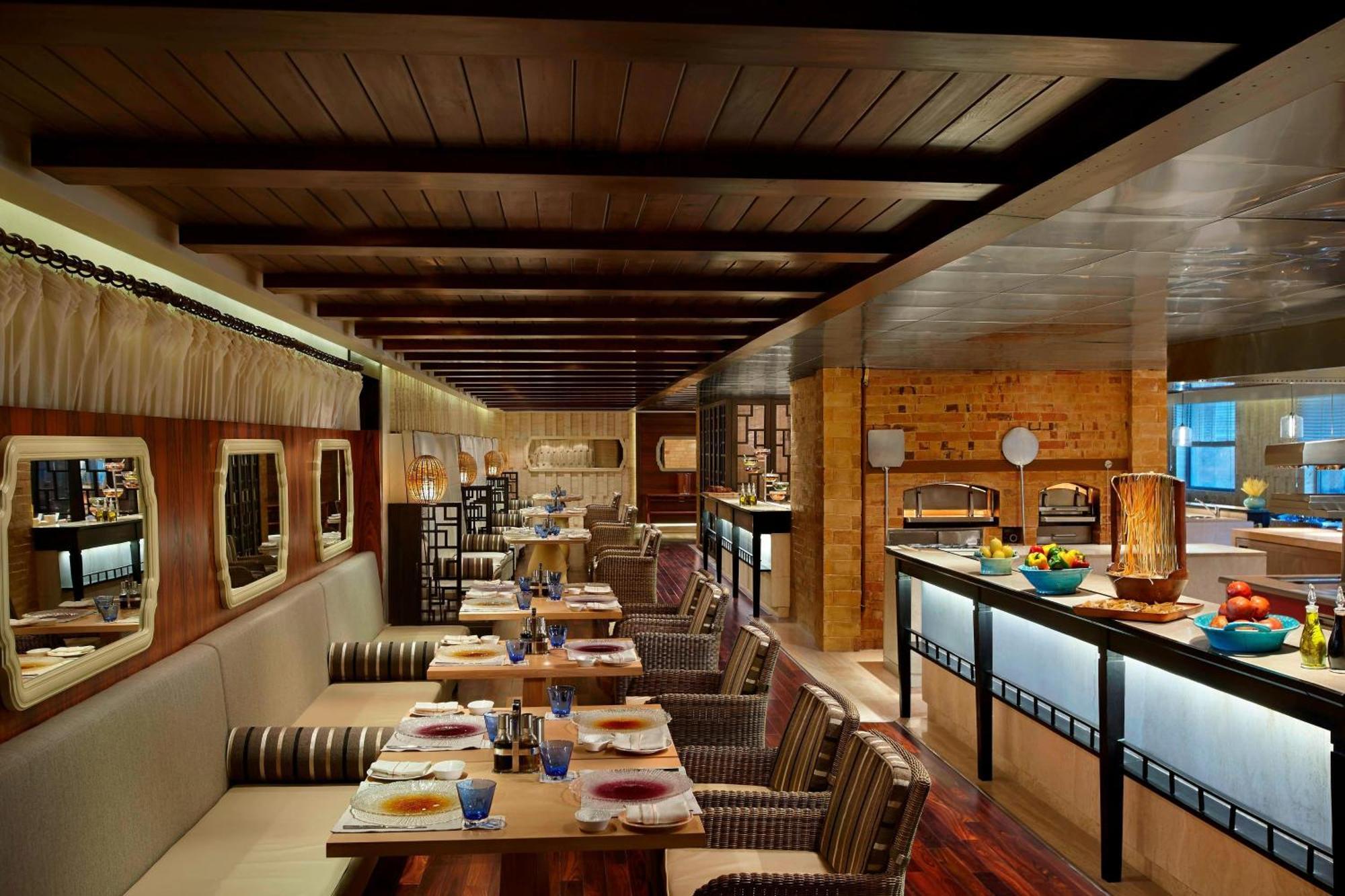 Itc Grand Chola, A Luxury Collection Hotel, Chennai Eksteriør billede The restaurant
