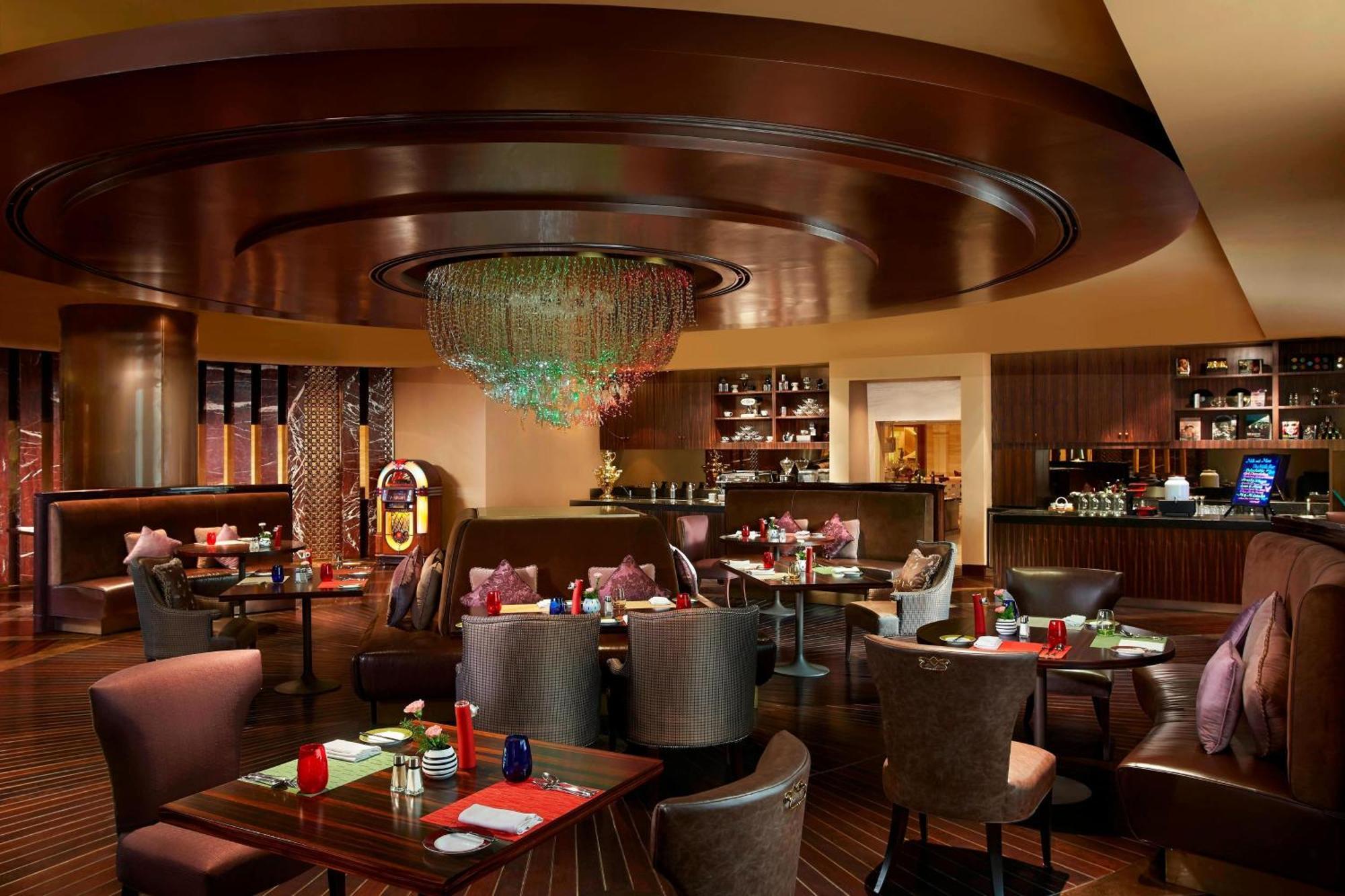 Itc Grand Chola, A Luxury Collection Hotel, Chennai Eksteriør billede The interior of the restaurant