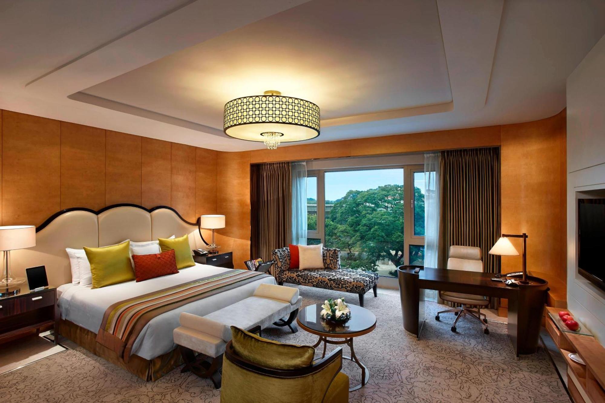 Itc Grand Chola, A Luxury Collection Hotel, Chennai Eksteriør billede A suite at the hotel